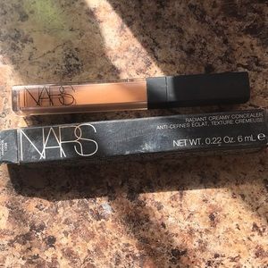 NARS radiant creamy concealer in med/dark 3